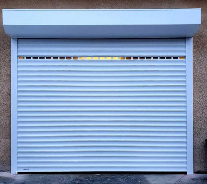 Pose de porte garage Sens